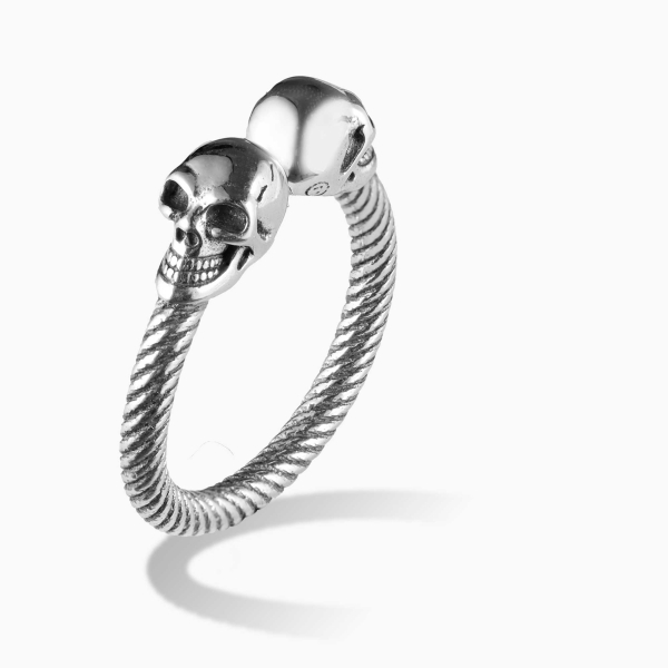 Twin Skulls Knuckle Ring