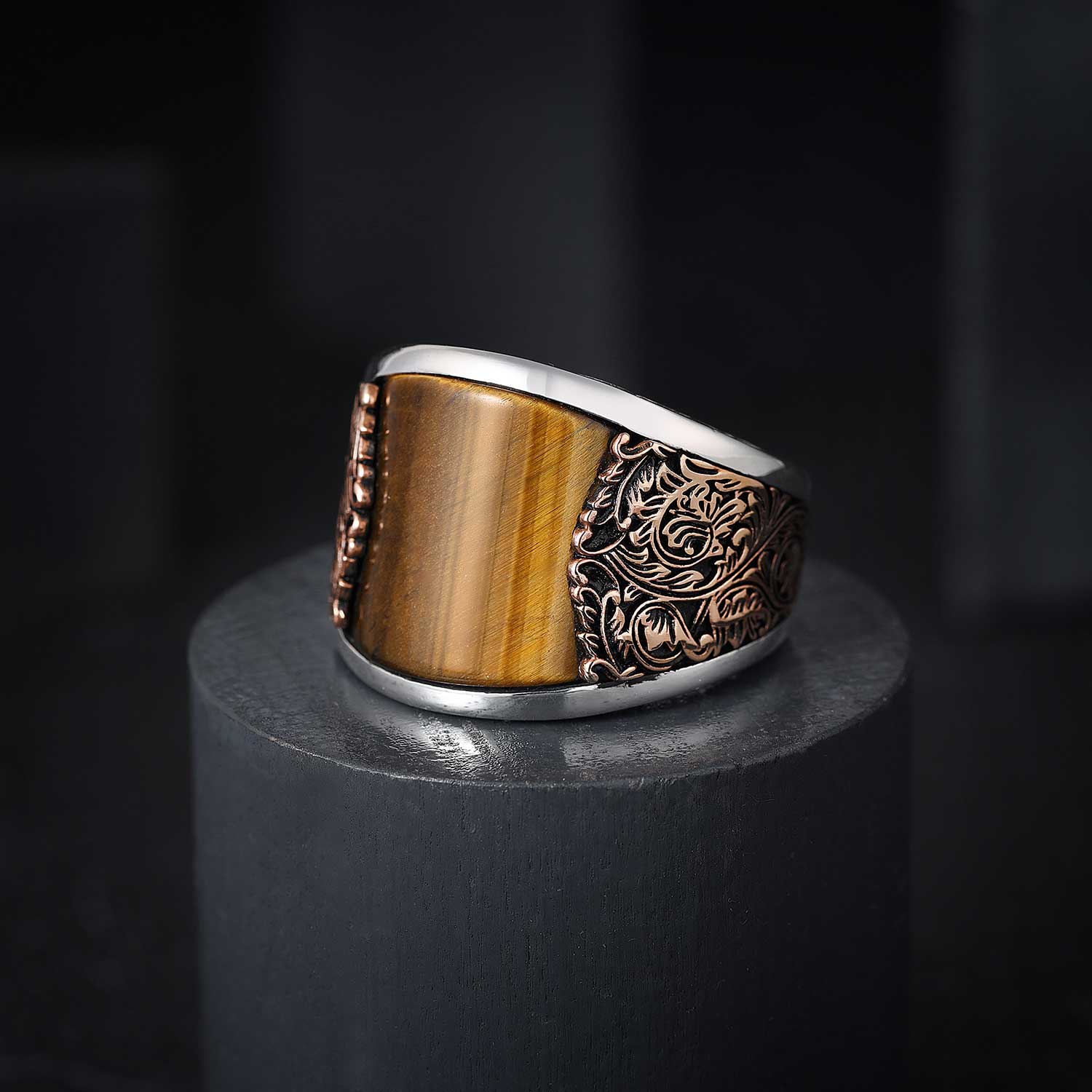Curved Silver Men's Ring with Tiger Eye